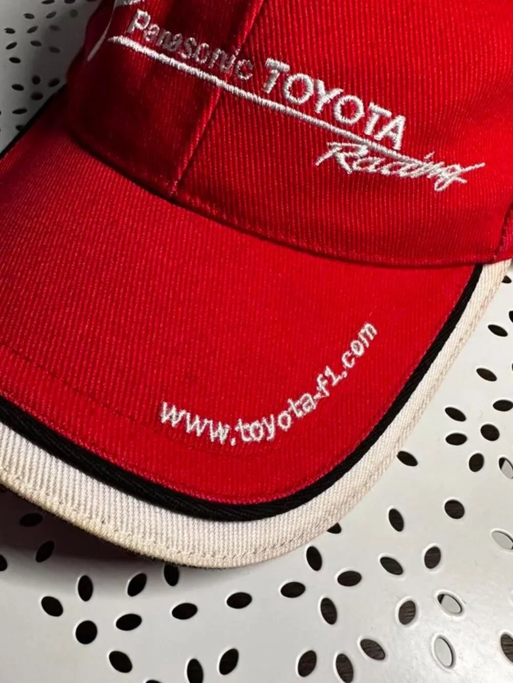 TOYOTA F1 RED RACING CAP - Picture 3 of 7